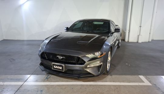 Ford • Mustang