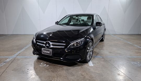 Mercedes Benz • Clase C
