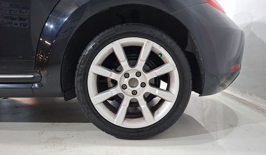 Volkswagen Beetle 2.5 SPORT TIPTRONIC Hatchback 2014