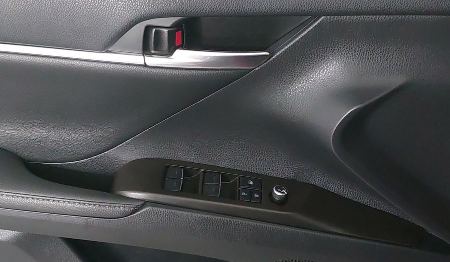 Toyota Camry 2.5 HEV XLE AUTO Sedan 2022
