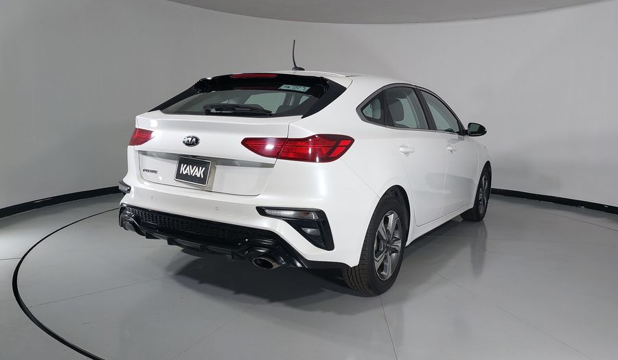 Kia Forte 2.0 EX IVT Hatchback 2020