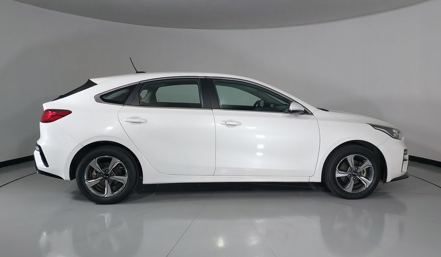 Kia Forte 2.0 EX IVT Hatchback 2020