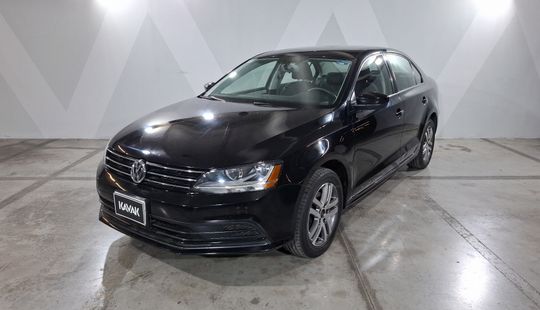 2018 • 48,000 km • Automático