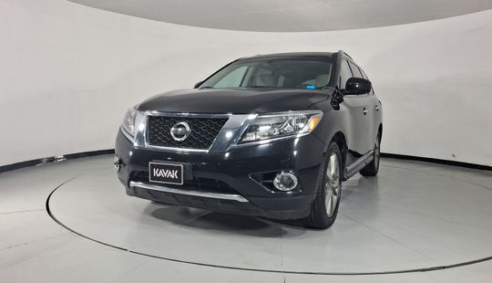 Nissan • Pathfinder