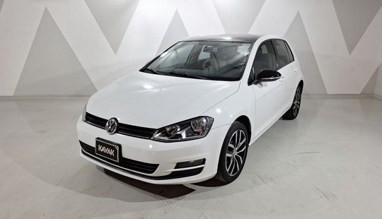 Volkswagen • Golf