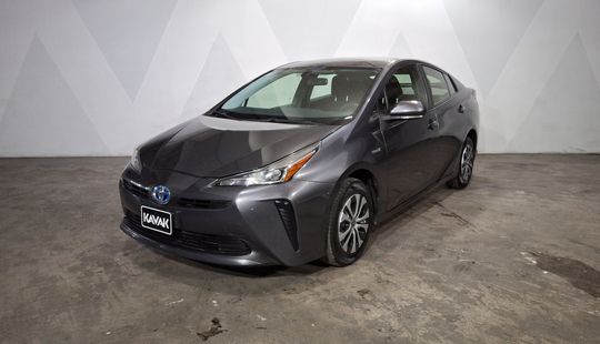 Toyota • Prius