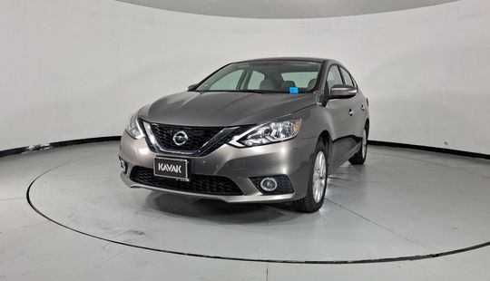 Nissan • Sentra