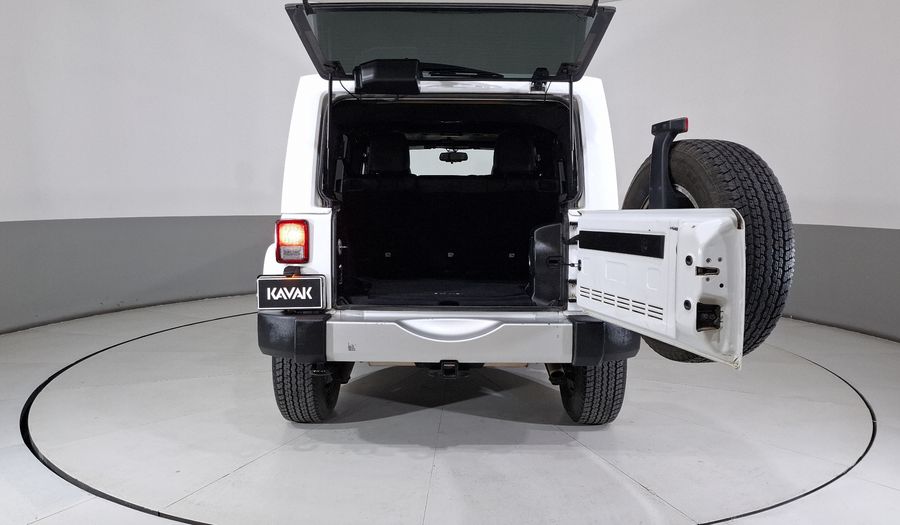 Jeep Wrangler 3.6 UNLIMITED SAHARA 4WD AUTO Suv 2013