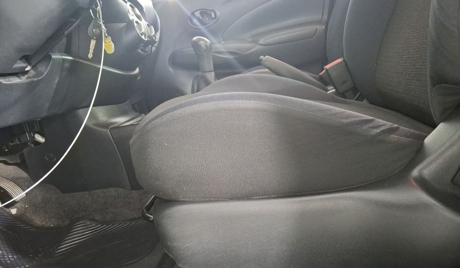 Nissan Versa 1.6 SENSE TM AC Sedan 2012