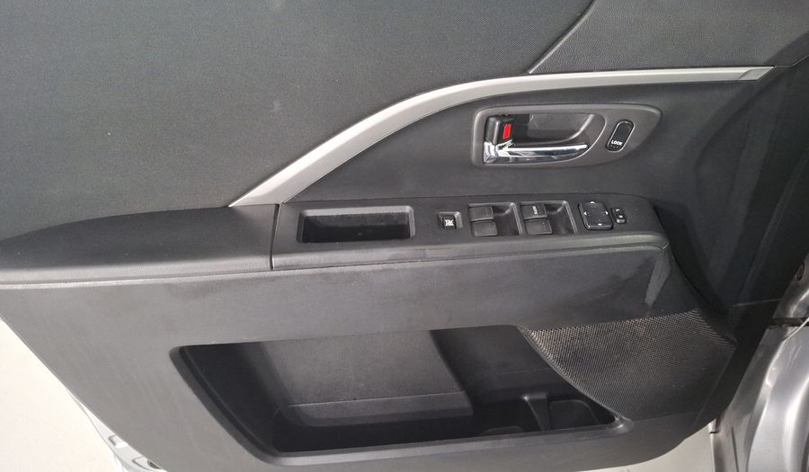 Mazda 5 2.5 SPORT TA Minivan 2013