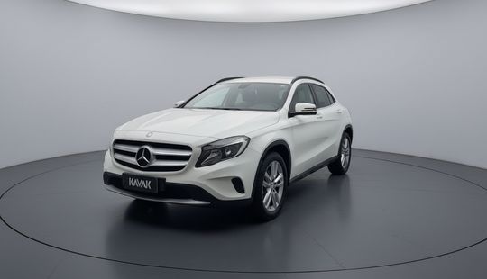 Mercedes Benz • GLA 200