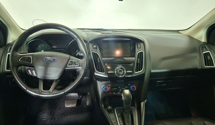 Ford Focus 2.0 TITANIUM POWER SHIFT Hatchback 2016
