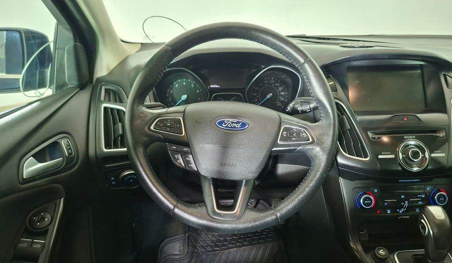 Ford Focus 2.0 TITANIUM POWER SHIFT Hatchback 2016