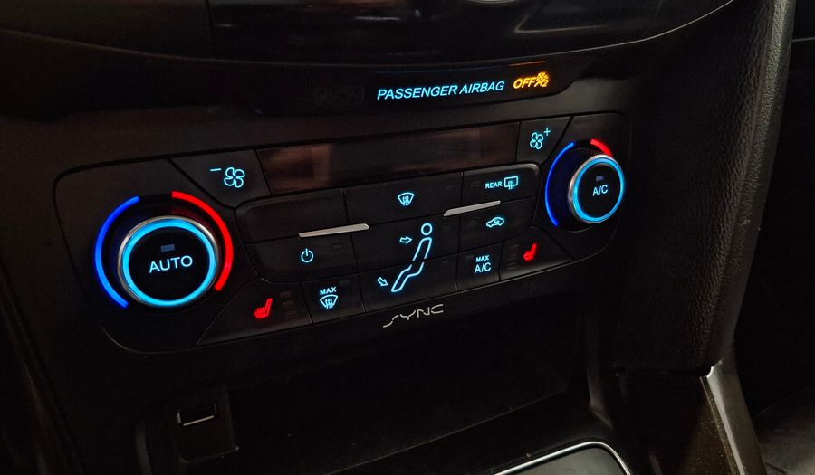 Ford Focus 2.0 TITANIUM POWER SHIFT Hatchback 2016