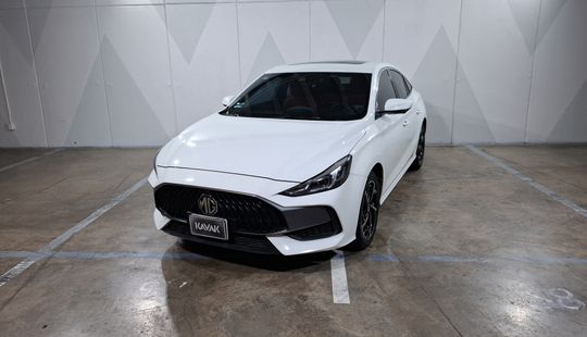 2023 • 25,125 km • Automático