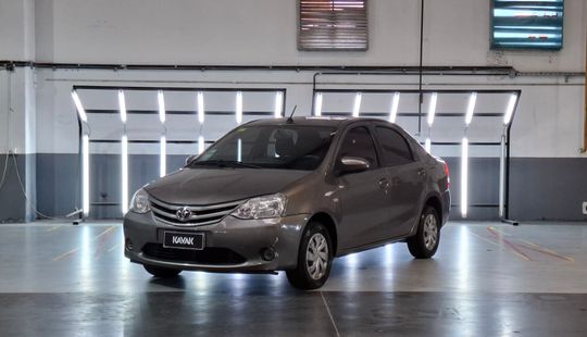 Toyota • Etios