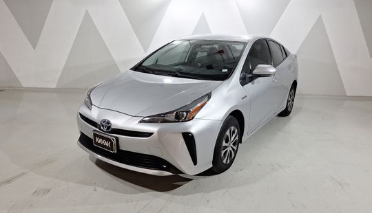 Toyota • Prius