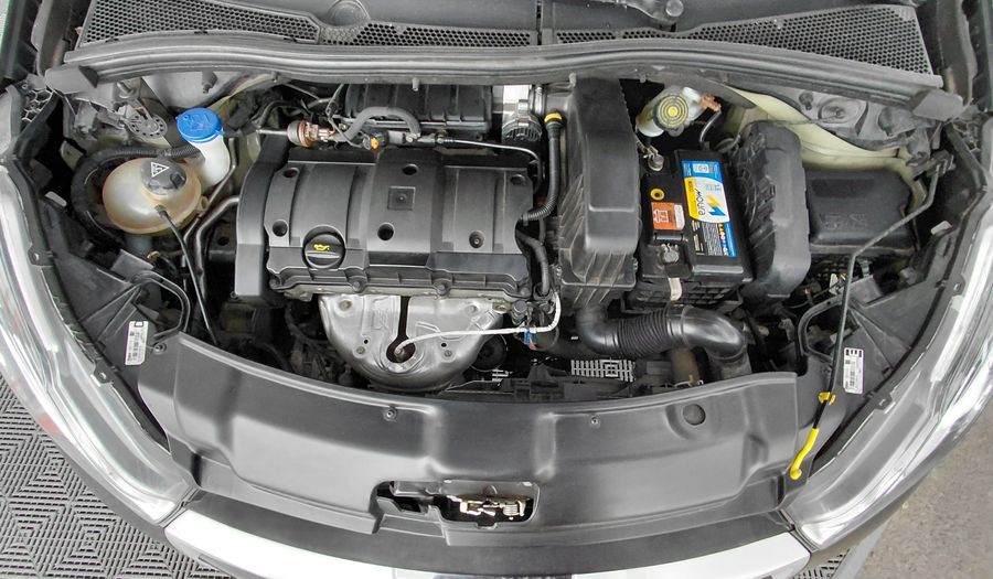 Peugeot 208 1.6 ACTIVE Hatchback 2018