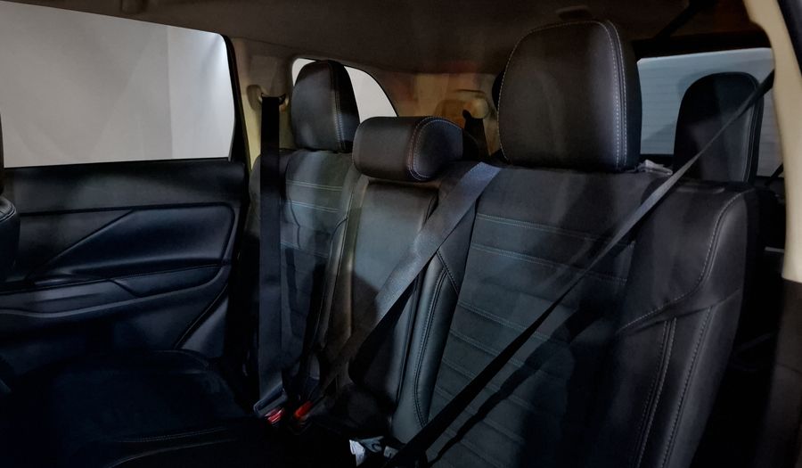 Mitsubishi Outlander 2.4 LIMITED CVT Suv 2020