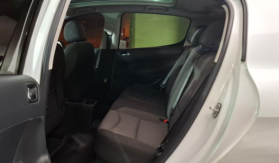 Peugeot 308 1.6 ALLURE NAV MT Hatchback 2015