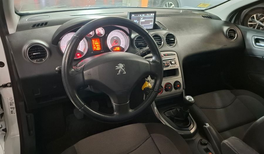 Peugeot 308 1.6 ALLURE NAV MT Hatchback 2015