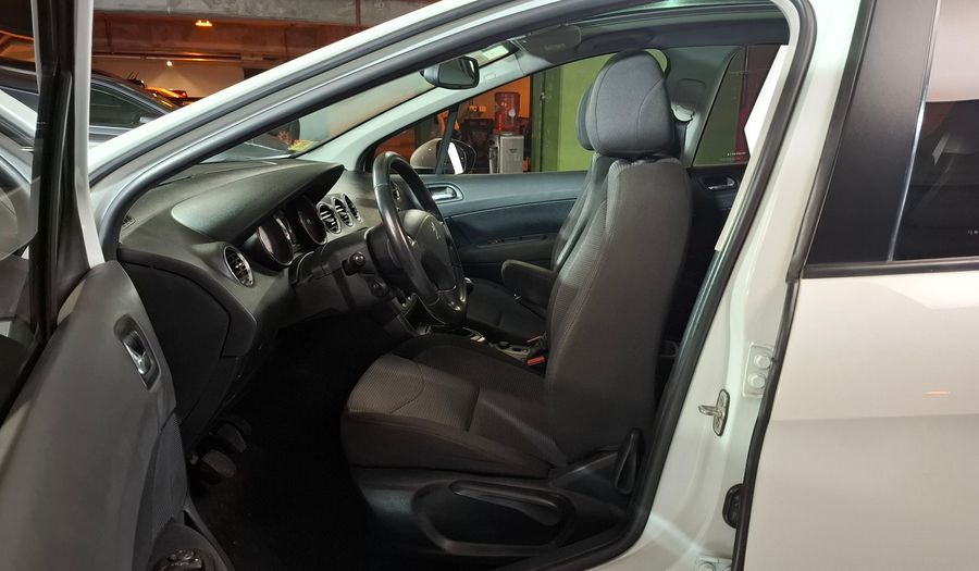 Peugeot 308 1.6 ALLURE NAV MT Hatchback 2015