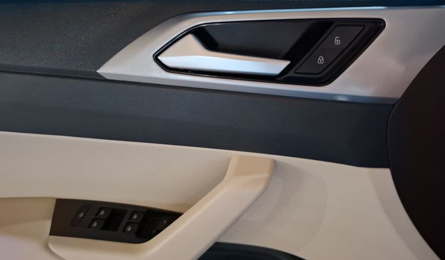 Volkswagen Virtus 1.0 HIGHLINE AUTO Sedan 2024