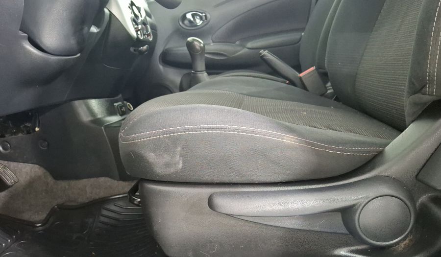 Nissan Versa 1.6 ADVANCE Sedan 2017