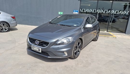 Volvo • V40