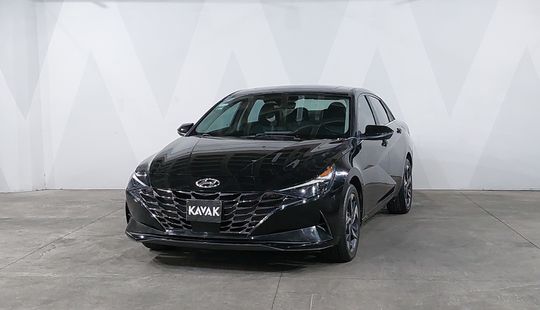 Hyundai • Elantra