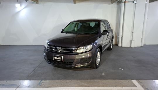 Volkswagen • Tiguan