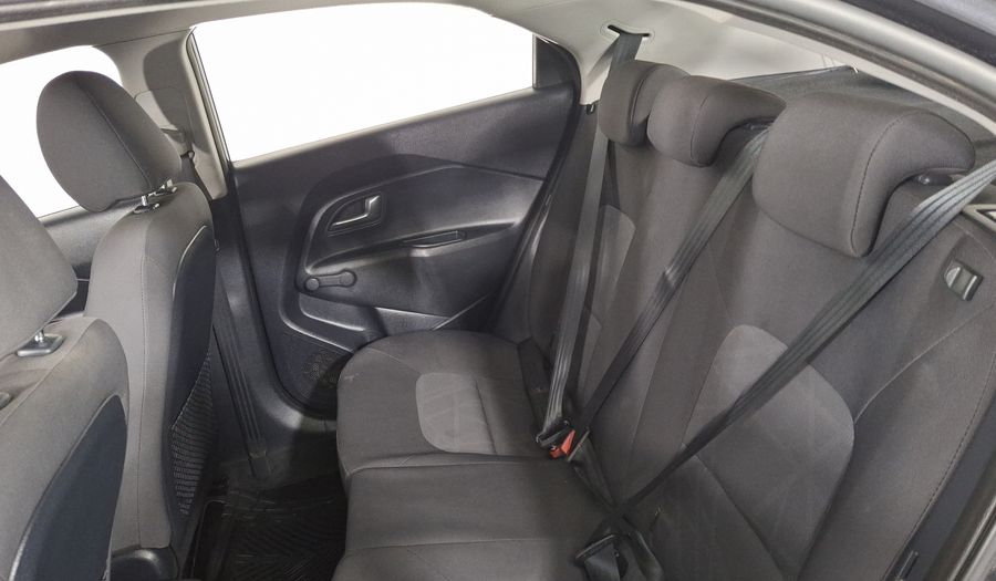 Kia Rio 1.6 LX MT Hatchback 2017