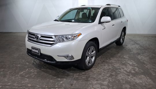 Toyota • Highlander