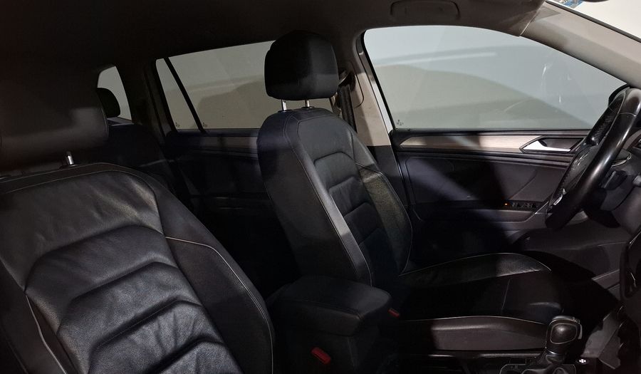 Volkswagen Tiguan 1.4 COMFORTLINE PIEL DCT Suv 2019