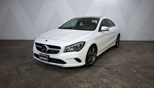 Mercedes Benz • Clase CLA
