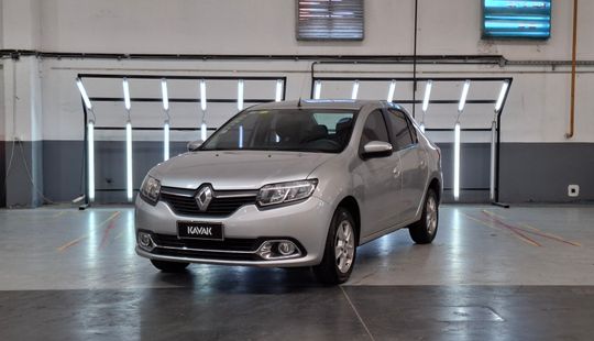 Renault • Logan