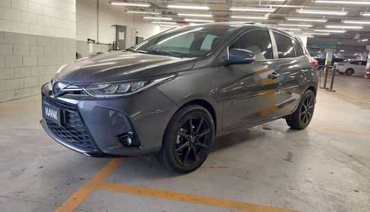 Toyota • Yaris