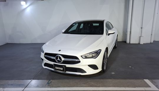 Mercedes Benz • Clase CLA