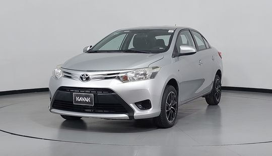 Toyota • Yaris
