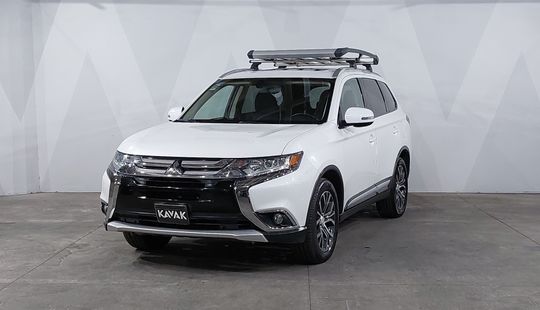 Mitsubishi • Outlander