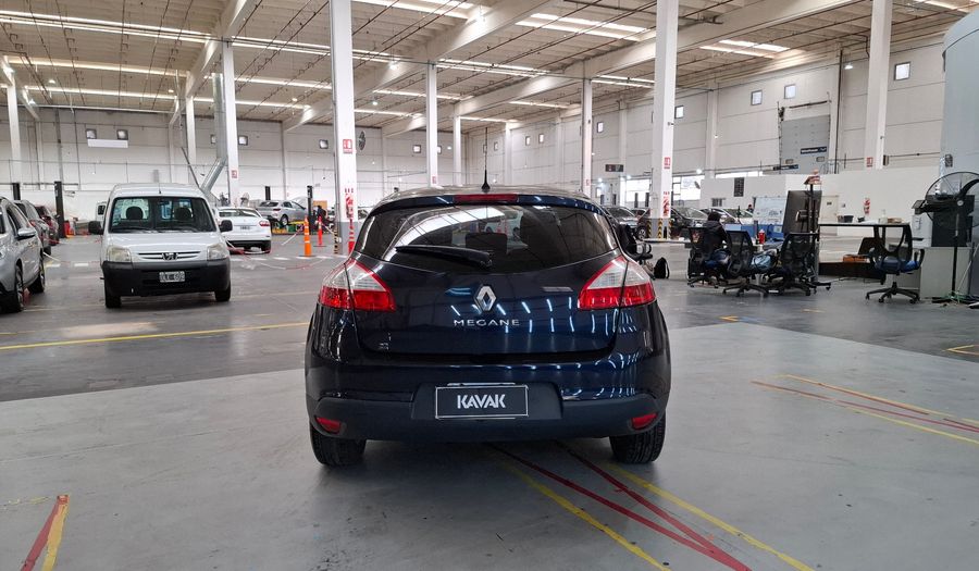 Renault Megane 2.0 MEGANE III LUXE Hatchback 2013