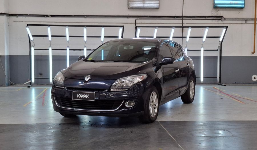 Renault Megane 2.0 MEGANE III LUXE Hatchback 2013