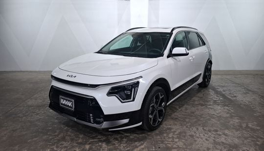 2025 • 5,020 km • Automático