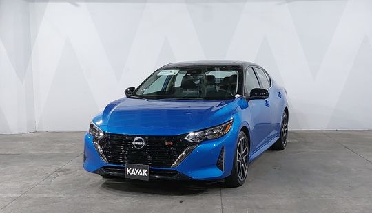 Nissan • Sentra