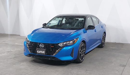 Nissan • Sentra
