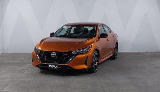 Nissan • Sentra
