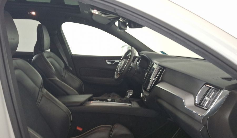 Volvo Xc60 2.0 R-DESIGN T6 AUTO AWD Suv 2019
