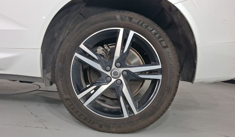 Volvo Xc60 2.0 R-DESIGN T6 AUTO AWD Suv 2019
