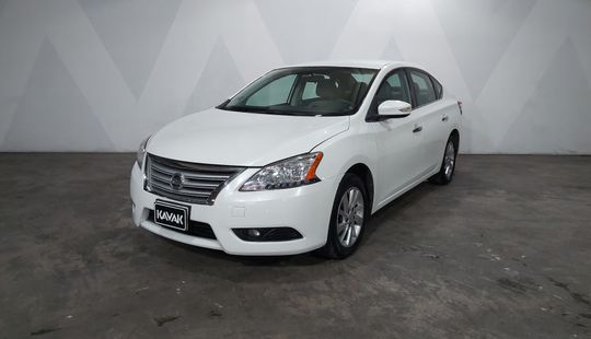 Nissan • Sentra