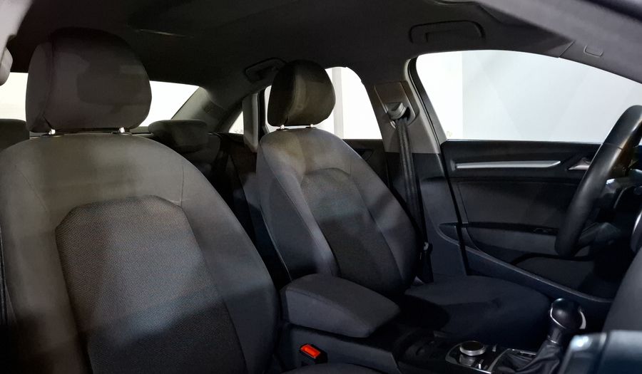 Audi A3 1.4 35 TFSI DYNAMIC DCT Sedan 2020